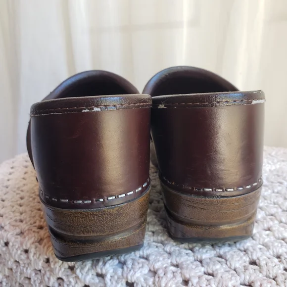 Dansko Brown Leather Women's Mules - Picture 3 of 9